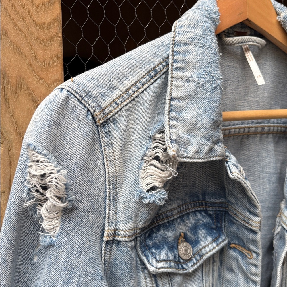 Free People Women's Rumors Distressed Denim Jean Jacket - Picture 7 of 11